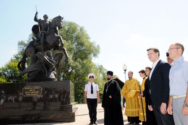 Памятник Георгию Победоносцу открыли на Бору (ФОТО) - фото 2