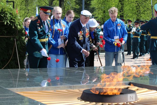 Без парада и салюта: как прошел День Победы в Нижнем Новгороде — фоторепортаж - фото 95