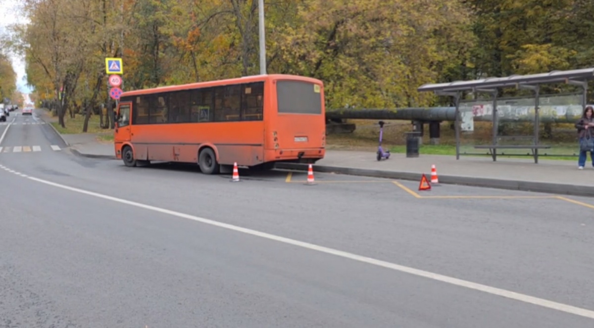 Женщину госпитализировали после падения в нижегородском автобусе - фото 1