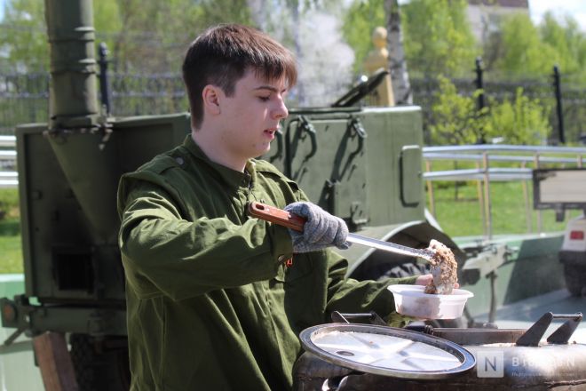 Без парада и салюта: как прошел День Победы в Нижнем Новгороде — фоторепортаж - фото 169