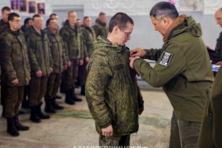Глава Дзержинска передал гуманитарный груз военнослужащим