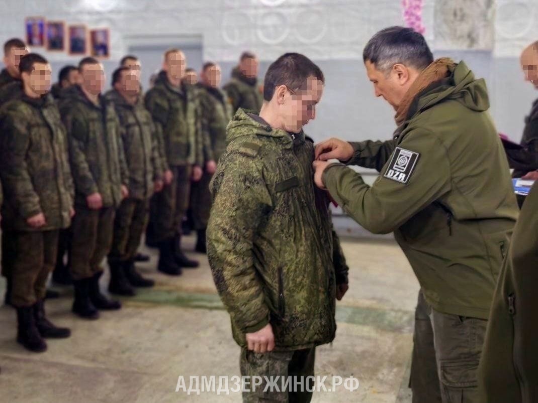 Глава Дзержинска передал гуманитарный груз военнослужащим - фото 1