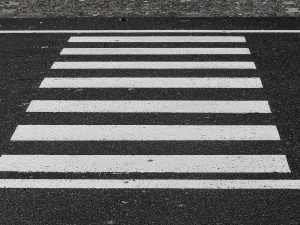 Два пешехода пострадали из-за наезда автомобиля в Советском районе
