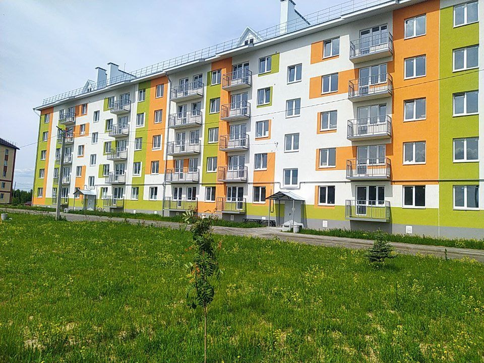 181 житель аварийных домов Володарска получил ключи от новых квартир - фото 1