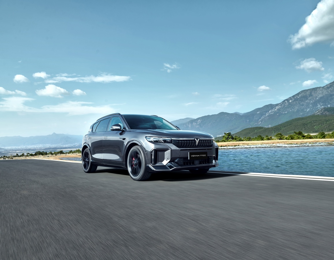 Автолига объявила о начале приема заказов на обновленный гибридный кроссовер VOYAH FREE SPORT+ - фото 1