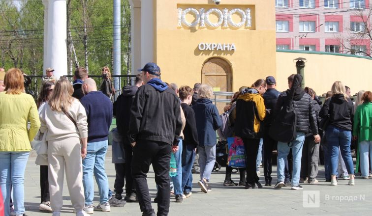 Без парада и салюта: как прошел День Победы в Нижнем Новгороде — фоторепортаж - фото 128