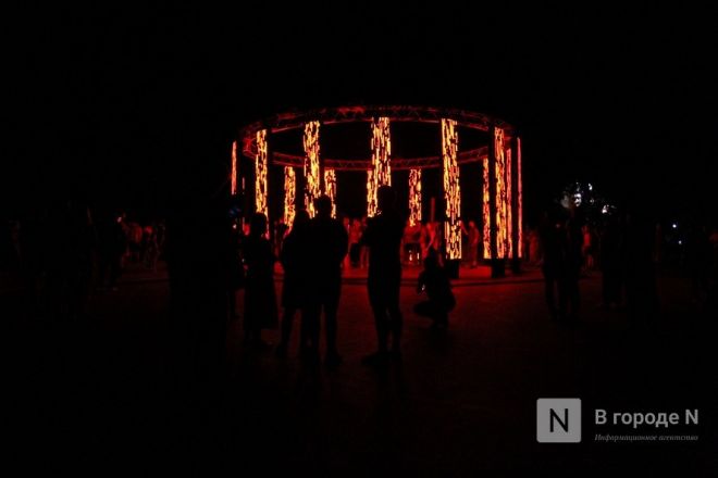 Портал в неолит и зеркальный шар: фестиваль Intervals-2022 проходит в Нижнем Новгороде - фото 30