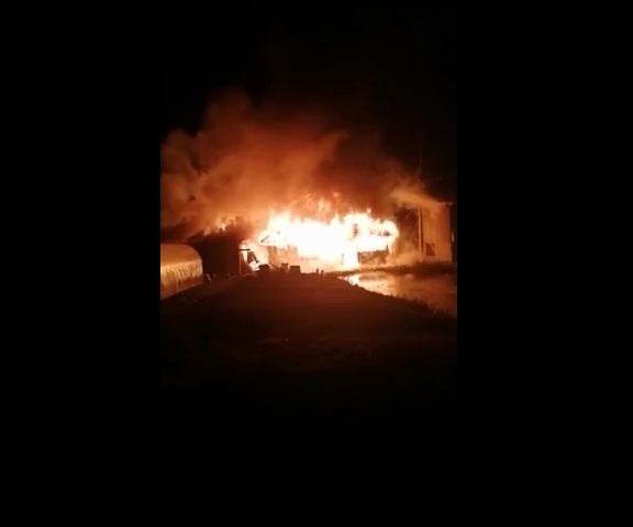 Дом женщины с восемью детьми сгорел в Вознесенском районе - фото 1