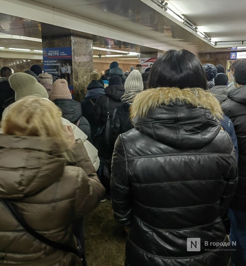 Столпотворение образовалось в нижегородском метро из-за циклона &laquo;Ваня&raquo; - фото 1