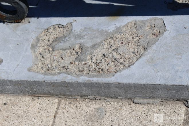 Опасные лестницы и разбитая брусчатка: что не успели отремонтировать  в Нижем Новгороде после зимы - фото 9