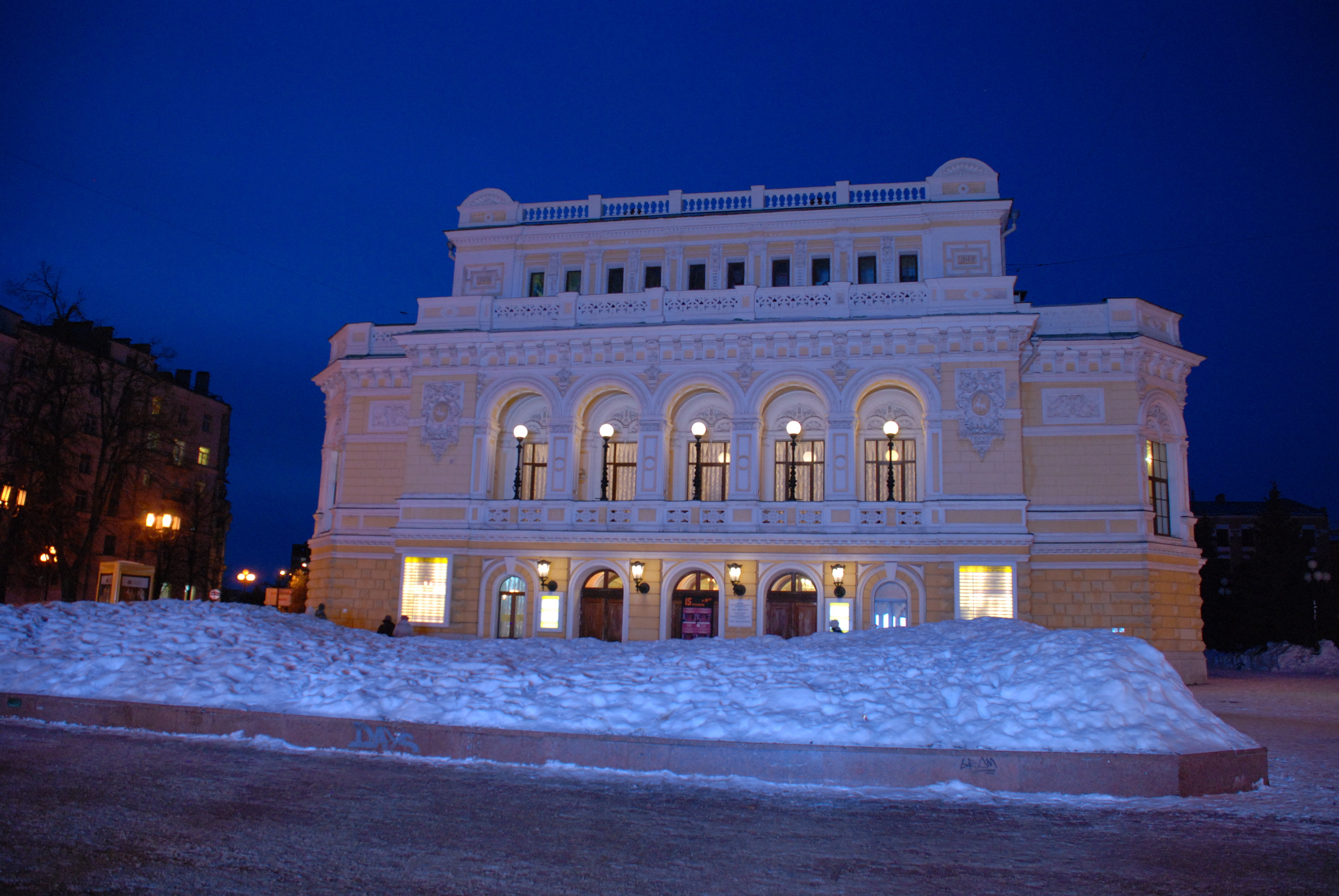 драматический театр в нижнем новгороде