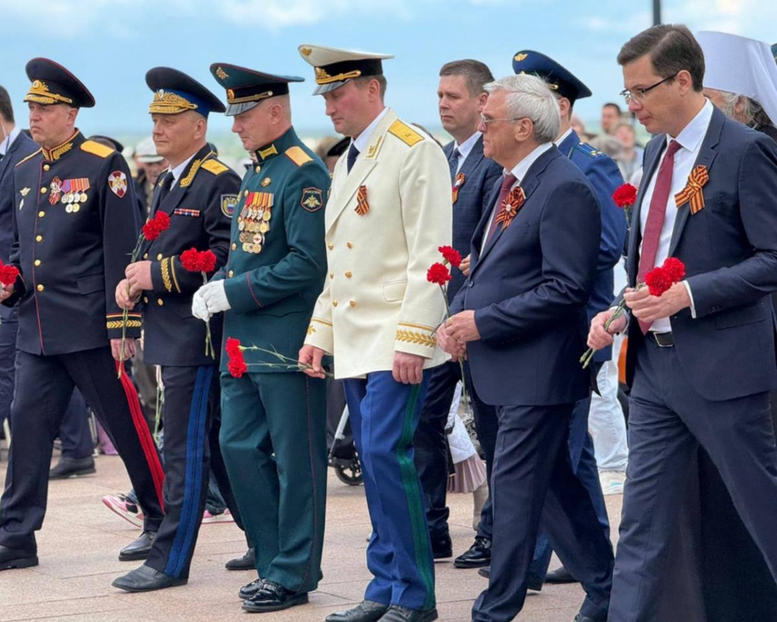 Спикер нижегородского парламента принял участие в мероприятиях в День Победы  - фото 1