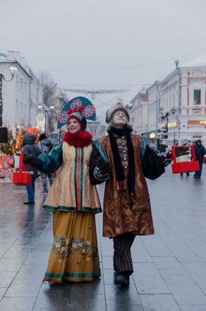 Домик добрых дел и снежный шар установили в Нижнем Новгороде - фото 3