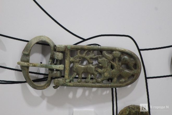 Монеты, украшения и боевые топоры: фоторепортаж с выставки археологических находок в Нижнем Новгороде - фото 50