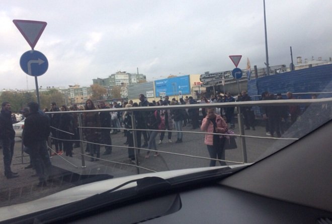 Торговый центр &laquo;Небо&raquo; эвакуировали в Нижнем Новгороде (ФОТО) - фото 1