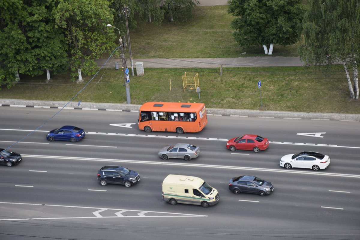 Полоса для общественного транспорта появилась на проспекте Гагарина - фото 1