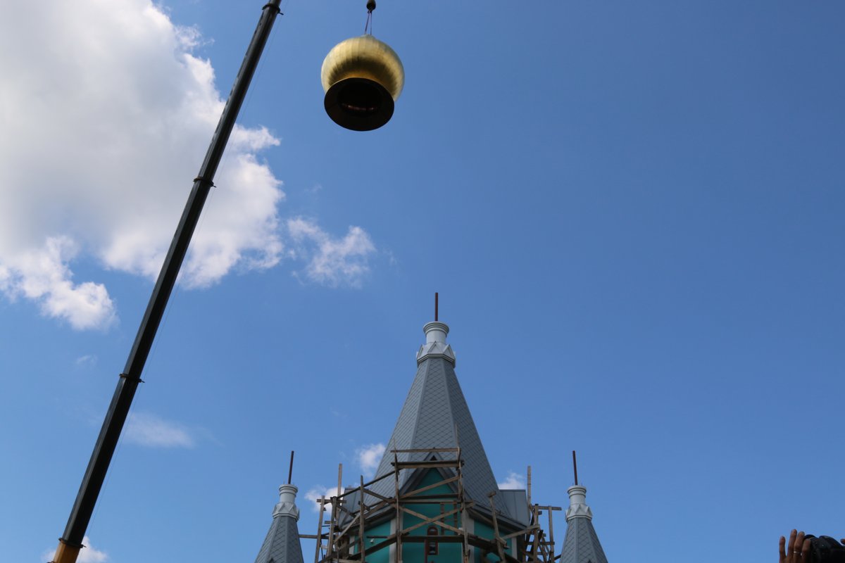 Первый купол установили на нижегородском храме в честь иконы-покровительницы пожарных - фото 1
