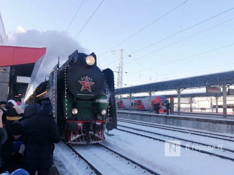 Нижегородцы встретили поезд Деда Мороза - фото 4