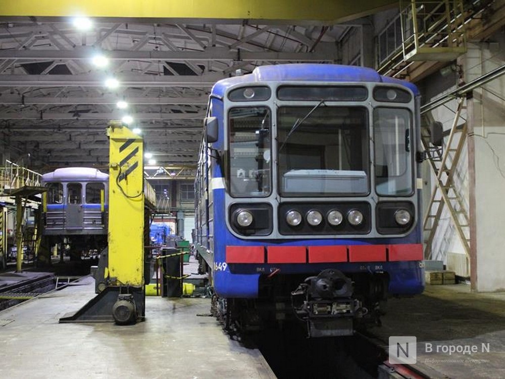 Нижегородцам рассказали, зачем дворники метропоездам - фото 1