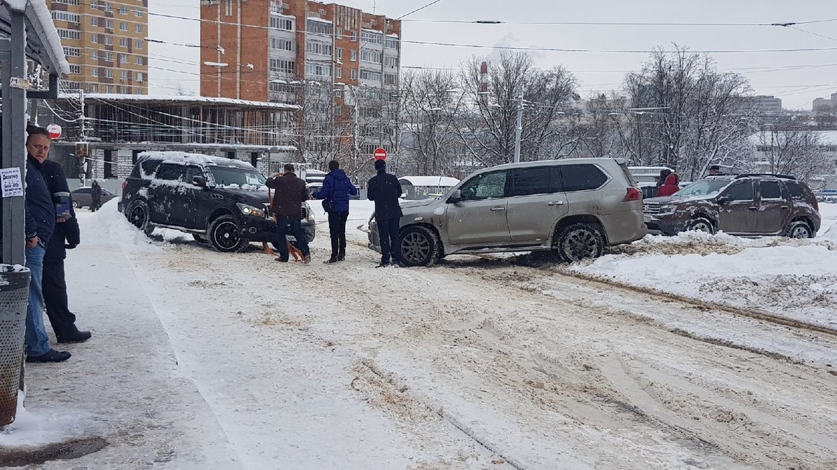 Десятибалльные пробки парализовали движение в Нижнем Новгороде - фото 2