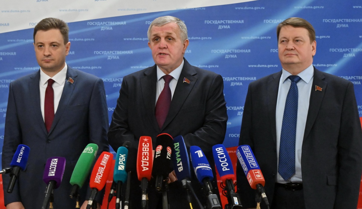 Егоров связал миграционный кризис в России с вымиранием населения - фото 1