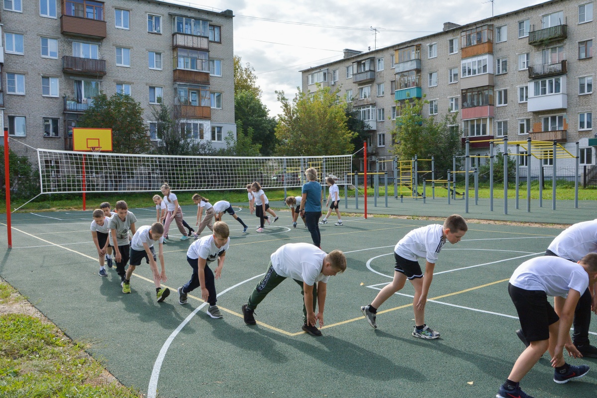 Три новые спортплощадки установили около нижегородских школ - фото 1