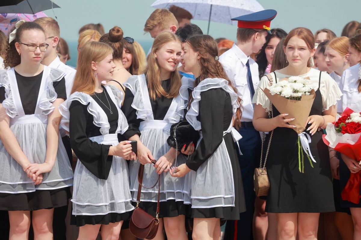 Почти 700 выпускников окончили школу с отличием в Нижнем Новгороде - фото 1