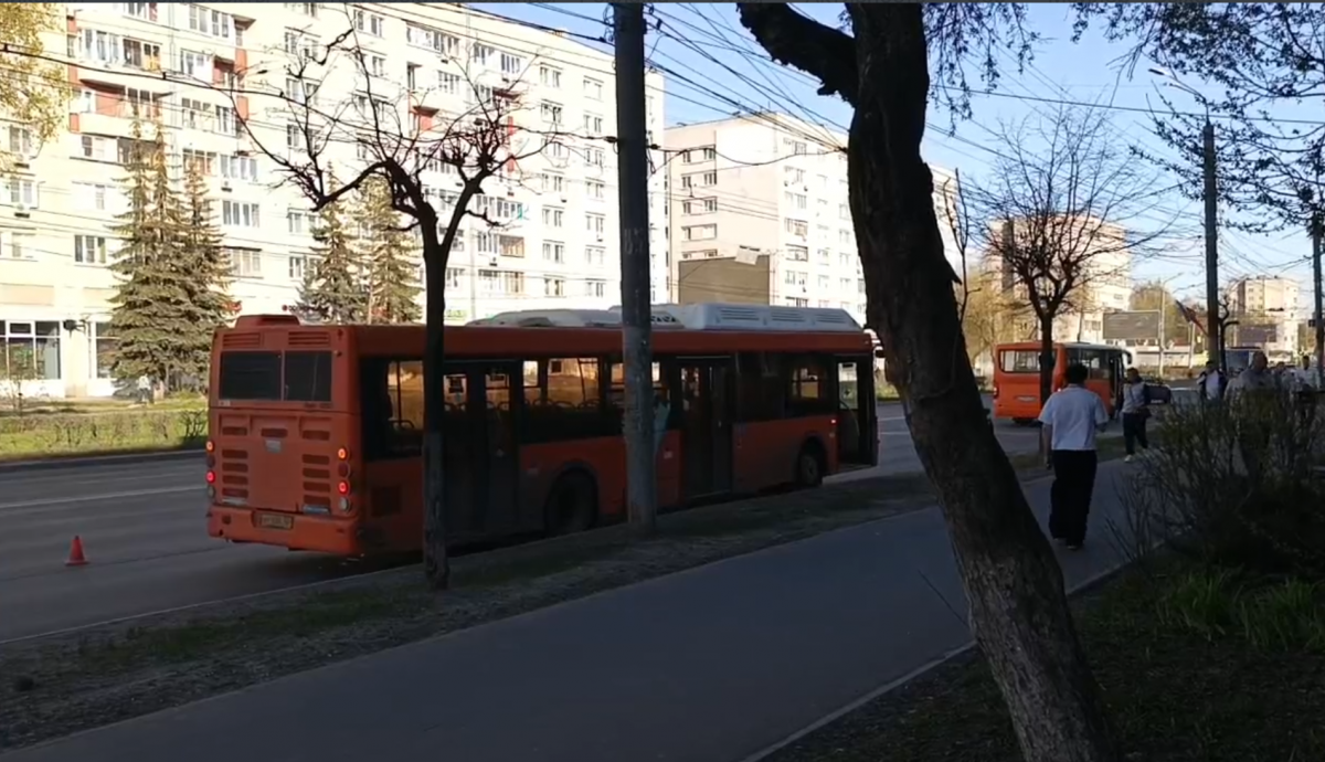 ДТП с автобусами произошло в Нижнем Новгороде: без пострадавших не обошлось - фото 1