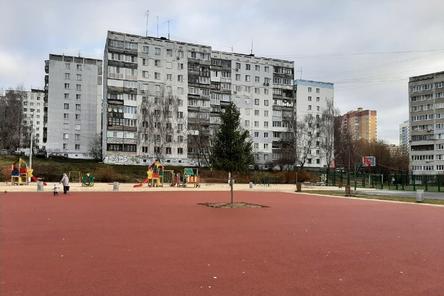 Ремонт детской площадки у нижегородской школы № 32 завершится в ноябре