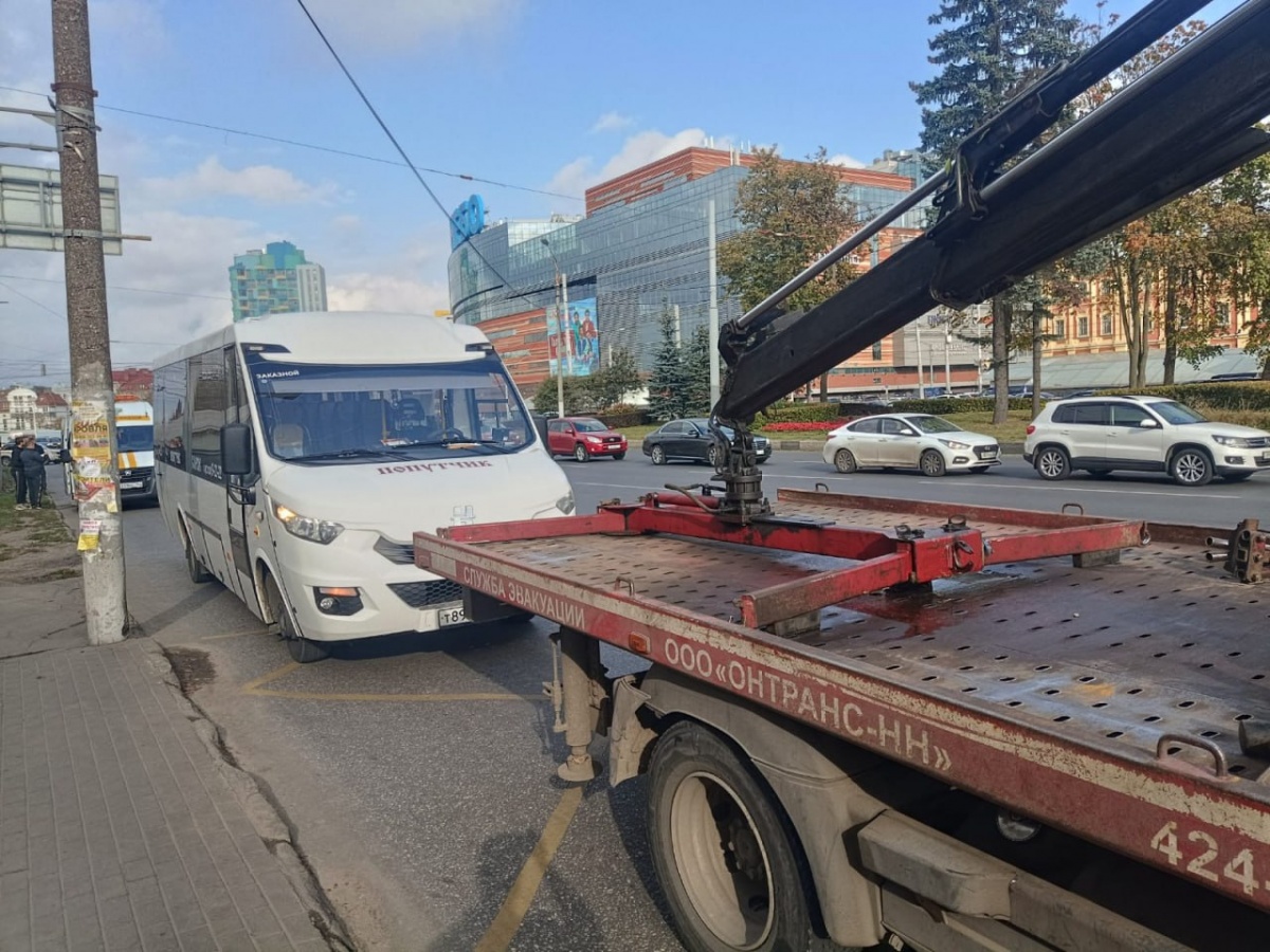 Автобусы нелегальных перевозчиков задержали на маршруте Нижний Новгород &mdash; Саров - фото 1