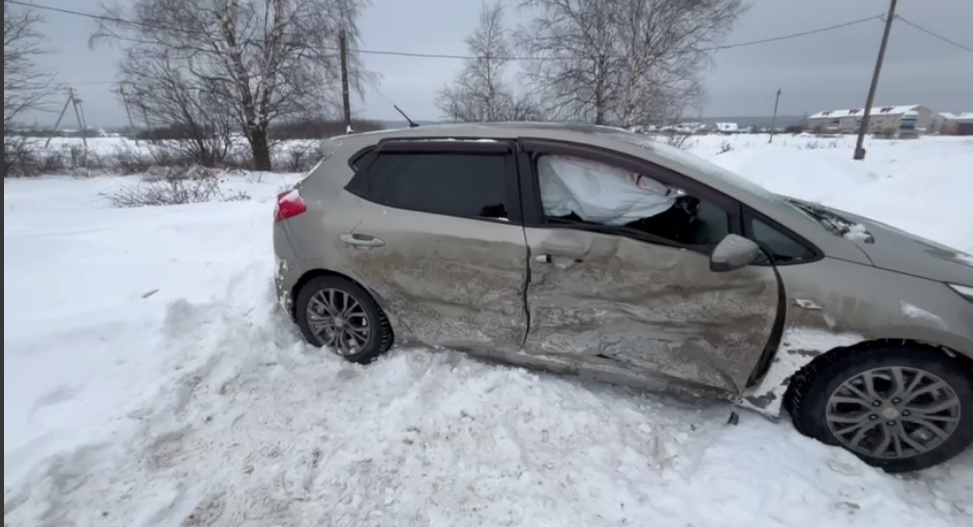 Пассажирка пострадала в ДТП на трассе Р-158 в Нижегородской области - фото 1
