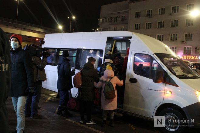 Около 1 000 беженцев из Донбасса прибыли в Нижний Новгород - фото 23