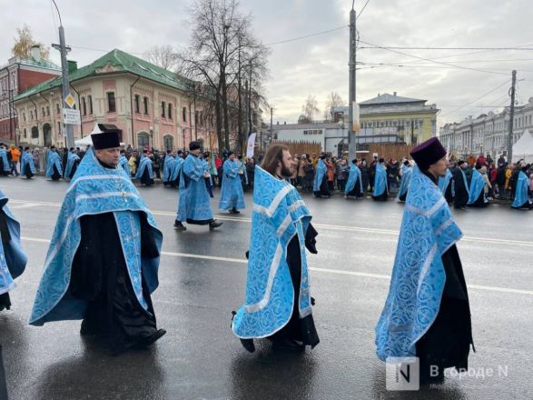 Крестный ход прошел в Нижнем Новгороде в День народного единства - фото 3