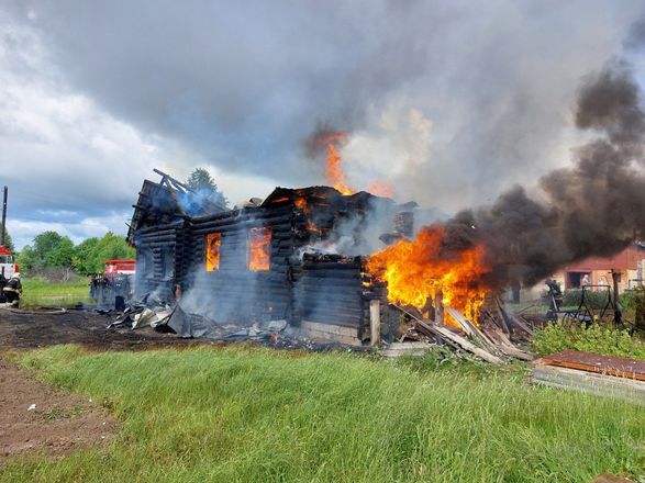 Дом многодетной семьи в Шахунье сгорел из-за детской шалости - фото 2