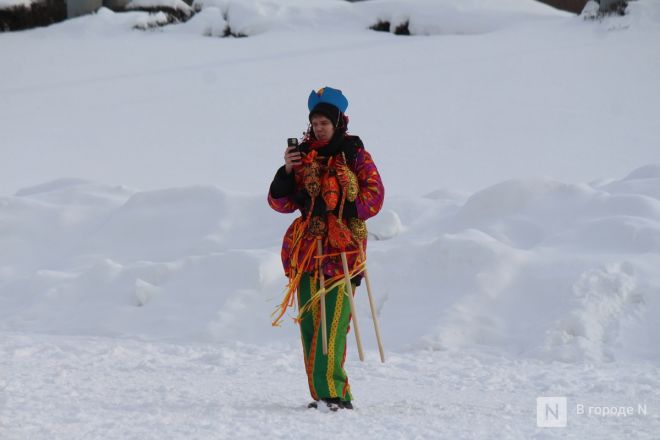 С блинами и в сугробах: как прошла Масленица в Нижнем Новгороде — фоторепортаж - фото 93