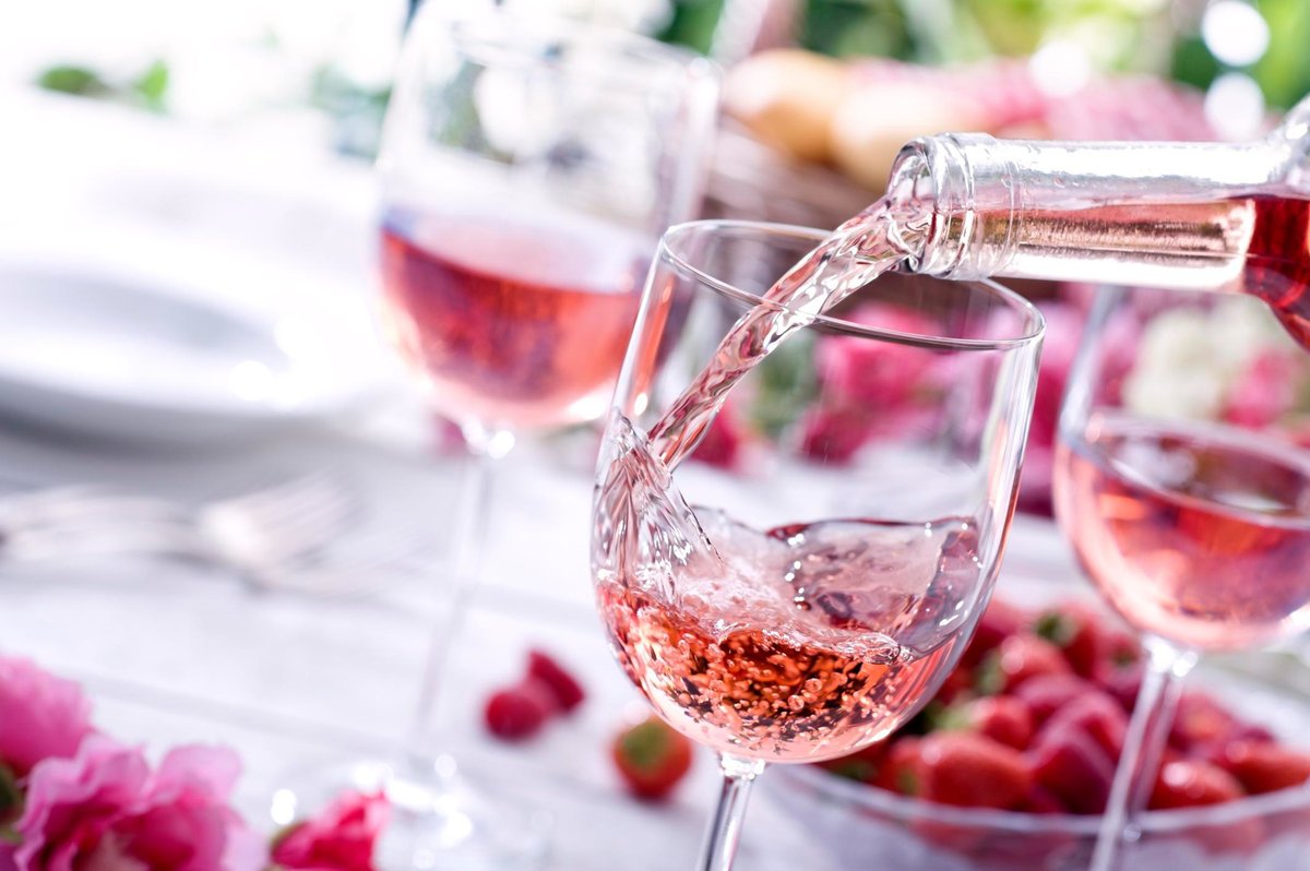 Роскачество назвало марки лучшего розового вина