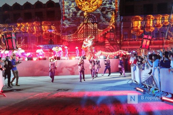 Иммерсивное шоу в постановке Ильи Авербуха состоялось в день 200-летия Нижегородской ярмарки - фото 39