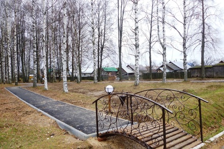 Перголу установили в обновленном сокольском парке Победы