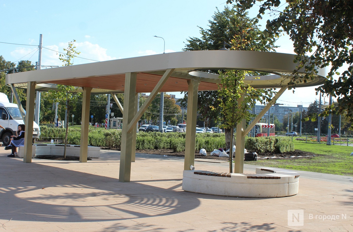 Опубликованы фото площади у Автозаводского универмага после благоустройства - фото 3