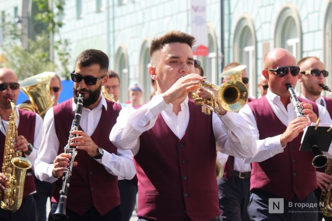 От маршей до джаза: парад оркестров прошел по Нижнему Новгороду - фото 24
